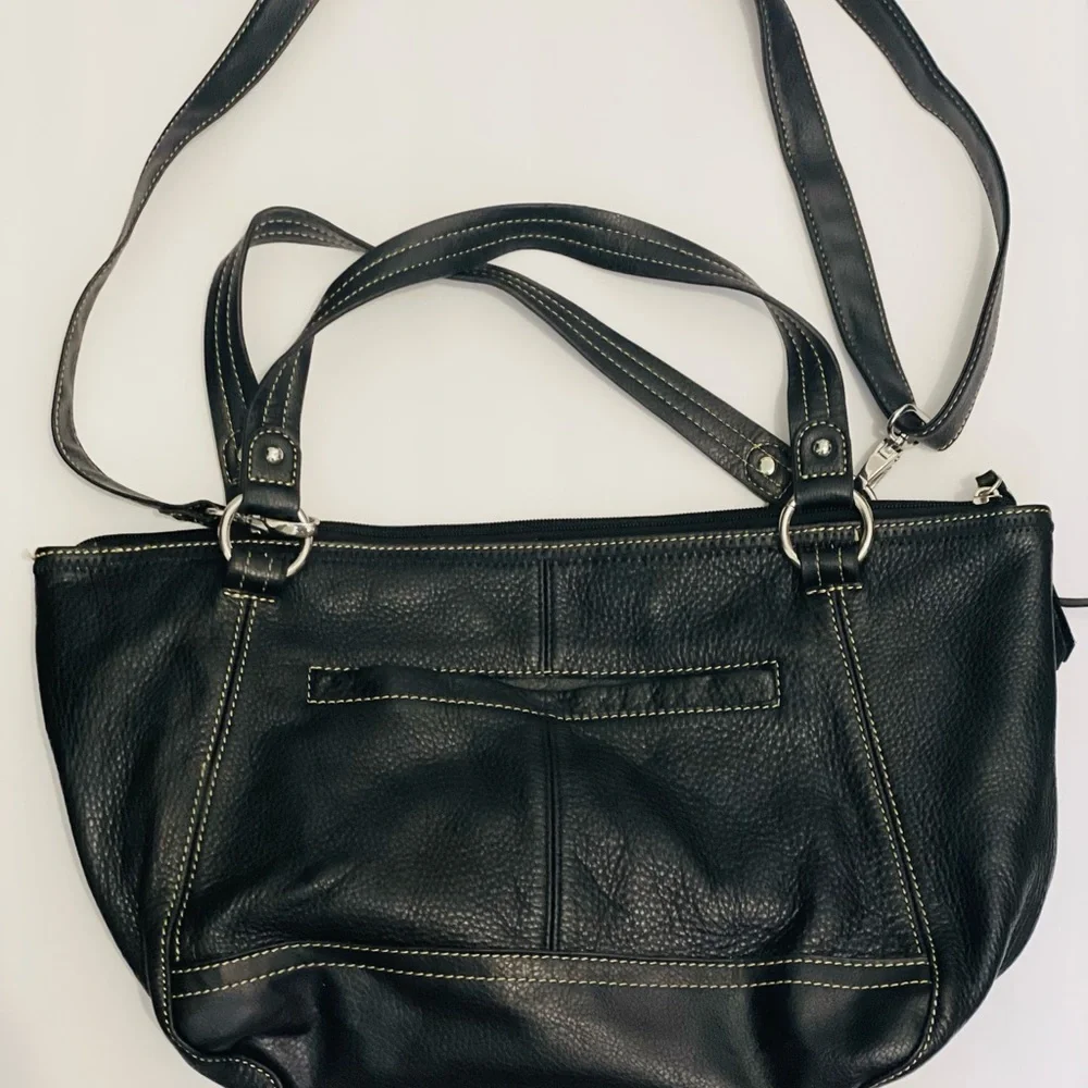 The SAK Black Leather Shoulder or Crossbody Bag - Picture 4 of 8